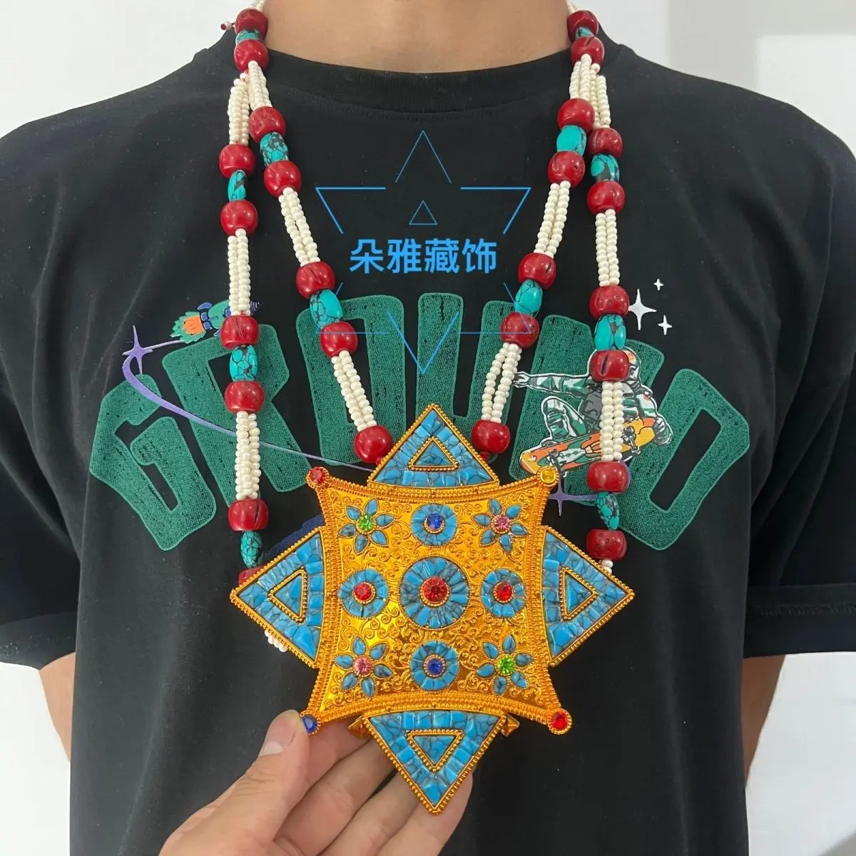 

Tibetan new Nepalese ethnic necklace accessories diameter 14 cm