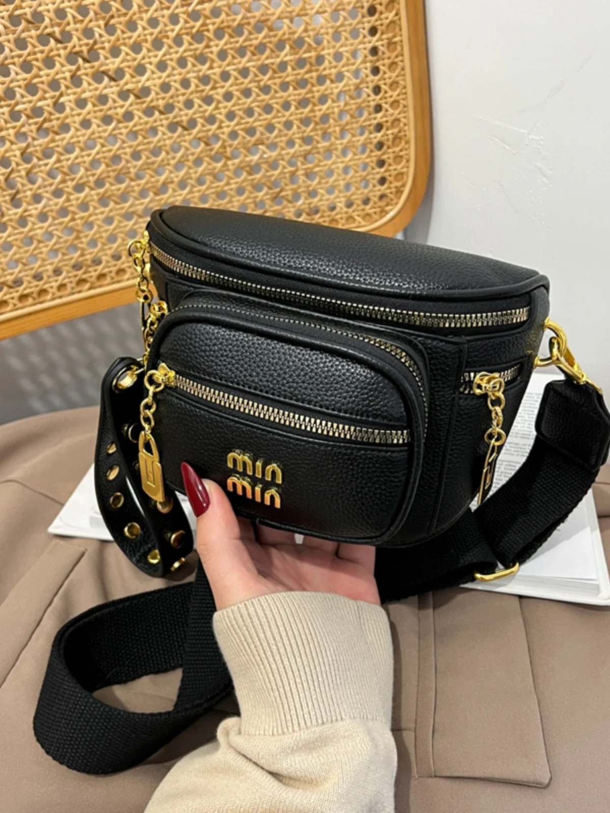 Faionable Multi-Layer Women's Chest Bag Commuter oulder Crossbody Bag Small Neutral Sle Synthetic Leather Casual Bag