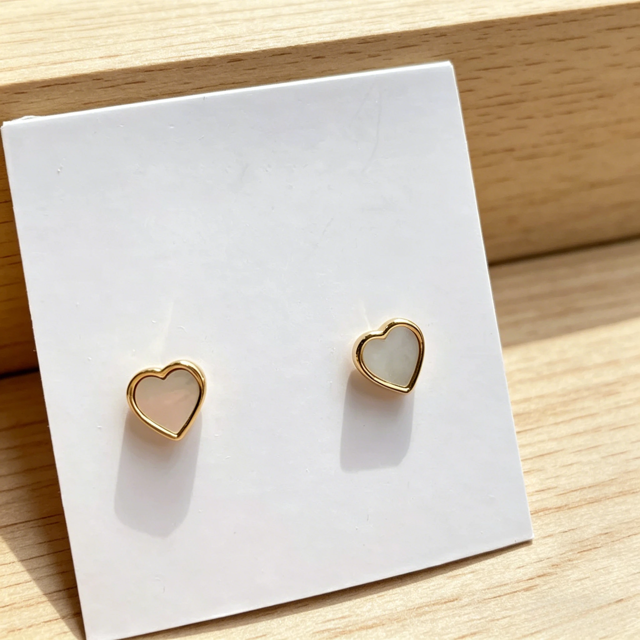

VKVVA European American Fashion Geometric Heart Shell Flower Stud Earrings, Delicate Minimalist Jewelry for Women Gifts