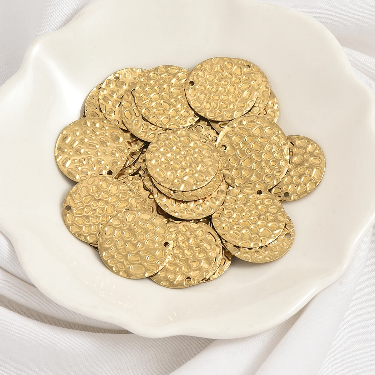 30pcs Brass Single Hole Double-Sided Embossed Circular Pendant