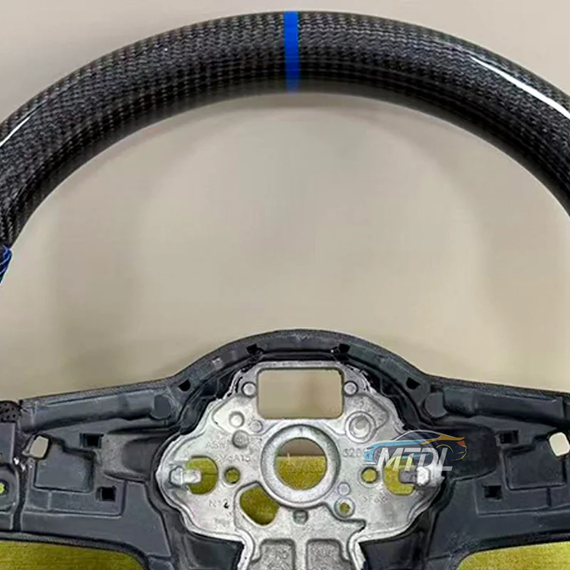 Image of Carbon-Leder-Lenkrad, Passend für Volkswagen Golf 7 7.5 GTI GTD GTE R 2013-2020 Polo GTI Tiguan Passat DSG, mit Perforierten Ledergriffen auf Beiden Seiten, Erhältlich in Drei Farben, Hergestellt aus
