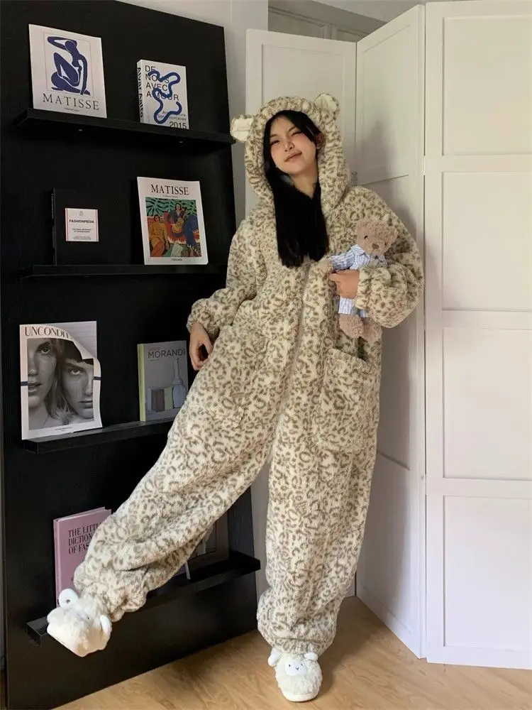 Leopardo Kawaii feminino pijama com capuz, Onesies veludo coral grosso, pijamas jovens doces, roupa de casa solta festa, pijamas de inverno