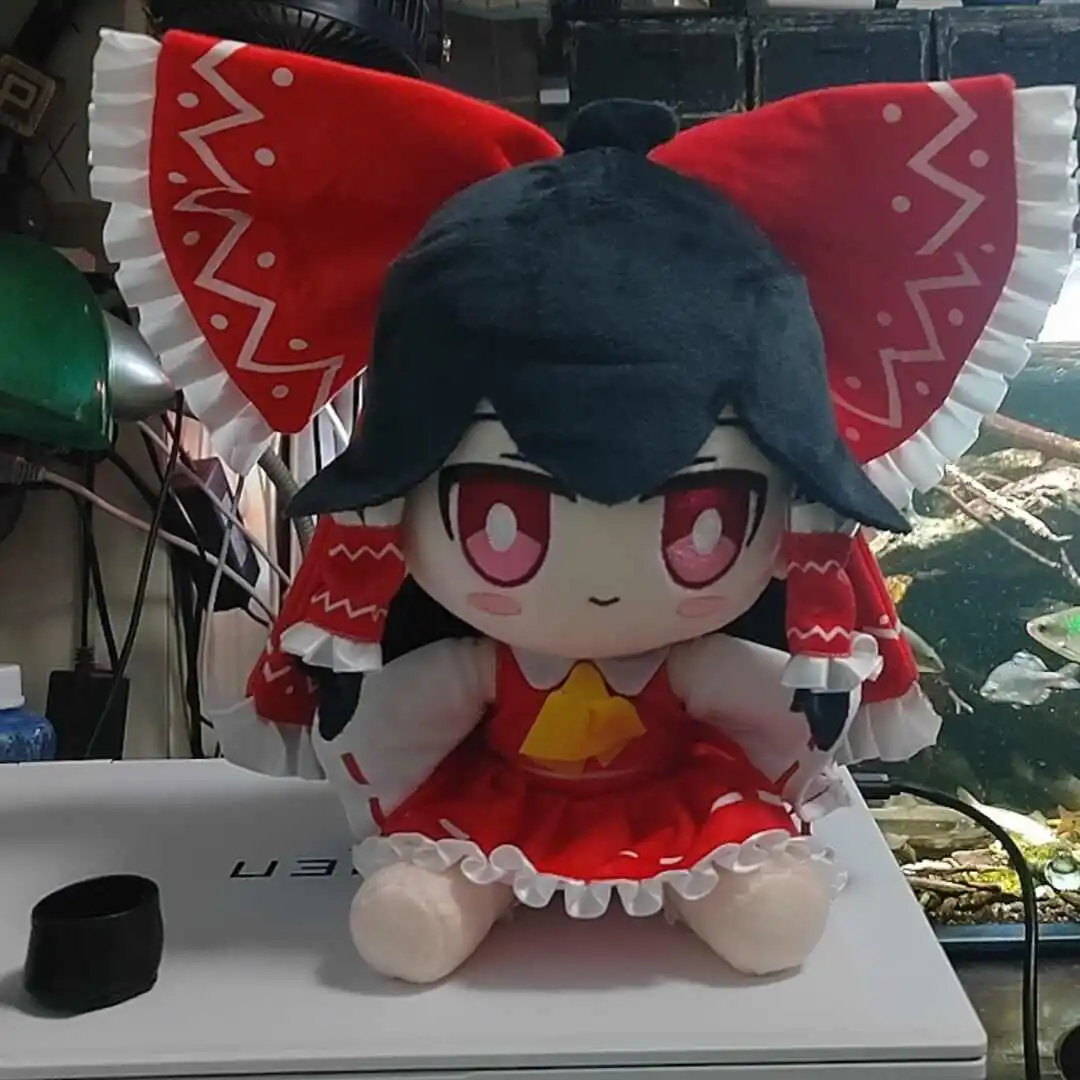 

Аниме Touhou Project Hakurei Reimu, милая хлопковая кукла сидячая Fumo, плюшевая подушка 25 см, плюшевые подарки с героями мультфильмов для косплея