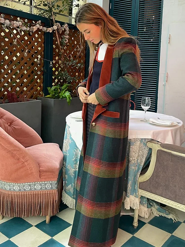 Women Plaid Printing Velvet Lapel Wool Blends Overcoat Fashion Button Double Pocket Long Coats 2024 New Lady Warm Street Outwear