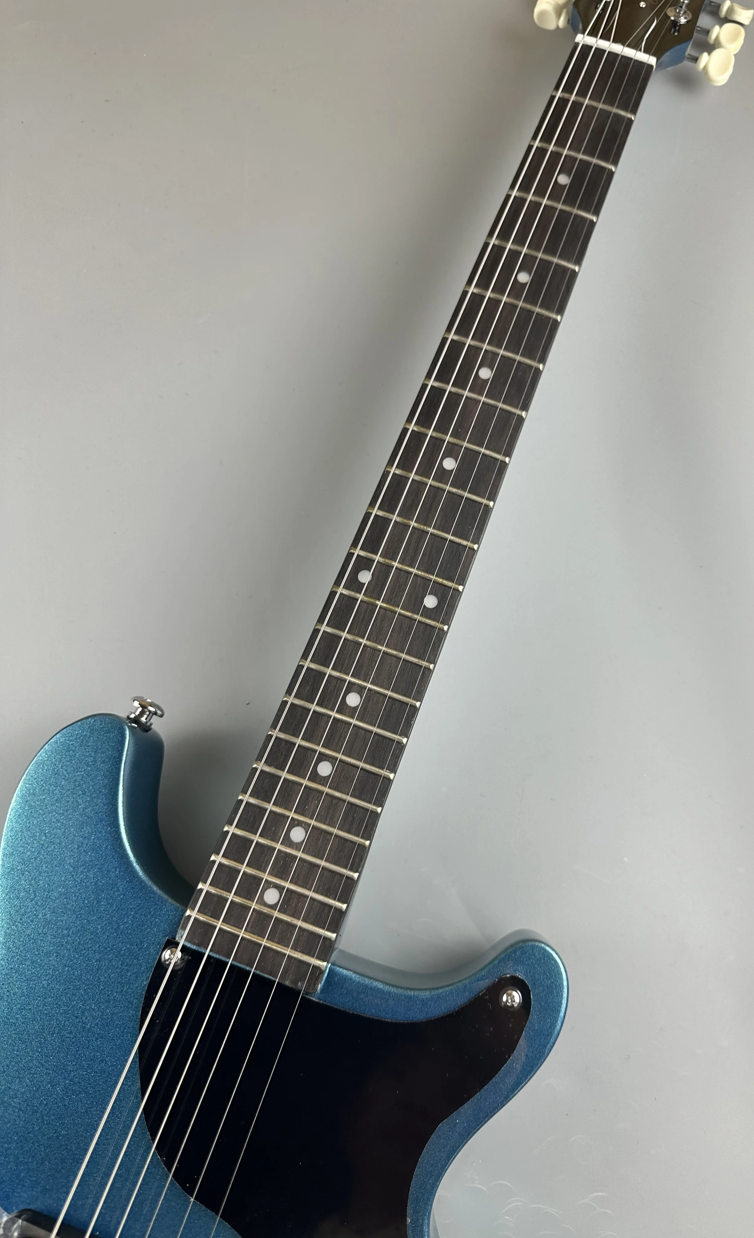 Gitar listrik standar, TV biru, cerah, tuner retro putih krim, tersedia, paket kilat