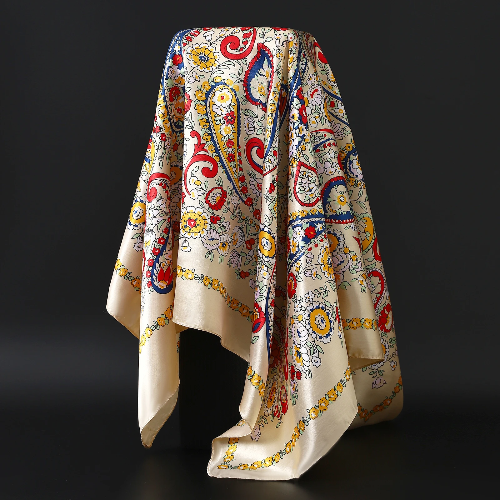 Couvre-chef imprimé à la mode, châles carrés à fleurs, bandanas populaires 90x90cm, foulard quatre saisons, foulards de luxe en soie pour protection solaire