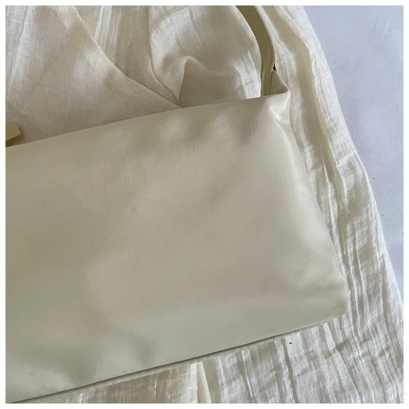 CEEKAY Damen-Umhängetasche, Rot, Nylon, Leichtgewicht, Handtasche mit Reißverschluss, für den täglichen Pendelverkehr, lässig, minimalistisch – Detail 23