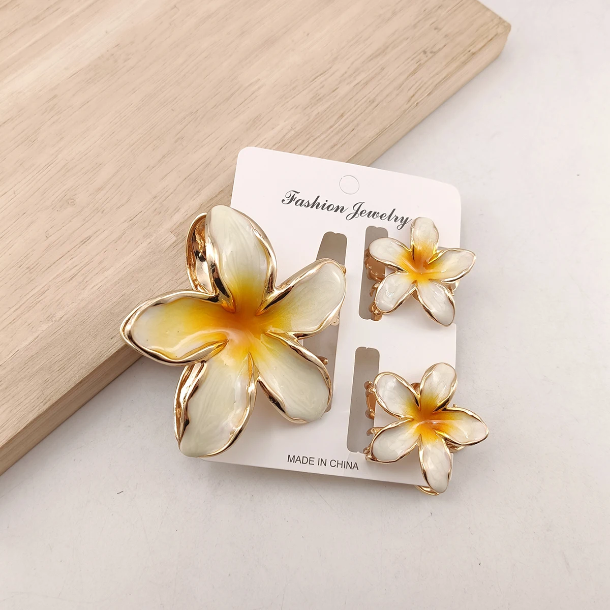 3/6 Pcs Alloy Flower Hair Claw Clips for Women Beach Holiday Hair Claw Stylish Shopping Headwear Female Hair Accessory view 2