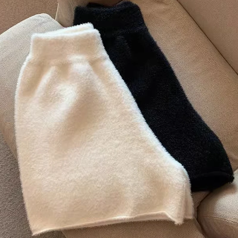 Celana Pendek Rajut Wanita Model A-Line Pinggang Tinggi Kaki Lebar Bahan Imitasi Bulu Mink untuk Musim Gugur dan Musim Dingin
