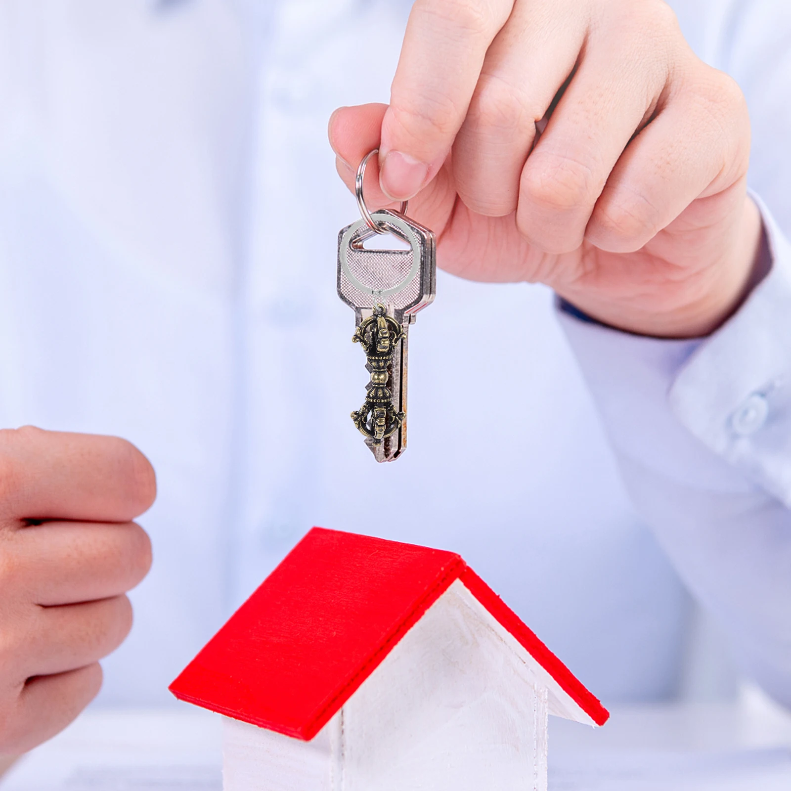 

Vintage Tibetan Dorje Steel Keychain Pendant Charms Men Novelty Brass Bag Charm Spiritual Protection Evil Warding Fengshui Lucky