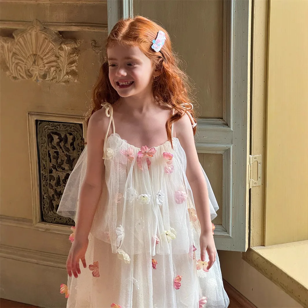 2025 letnia dziewczęca nowa sukienka wróżki z pływającą przędzą trójwymiarowy kwiat bez rękawów spódnica z przędzy na ramiączkach