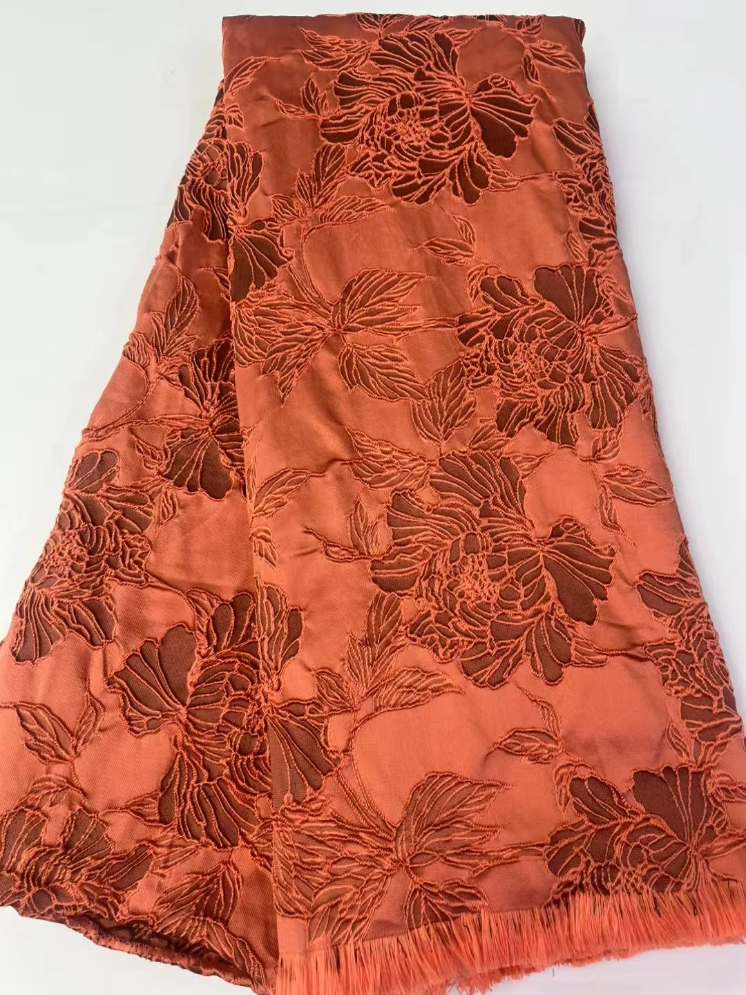 

Новая оранжевая жаккардовая парчовая африканская нигерийская кружевная ткань 2025 французская дамасская кружевная ткань для женщин свадебное платье KJK25119