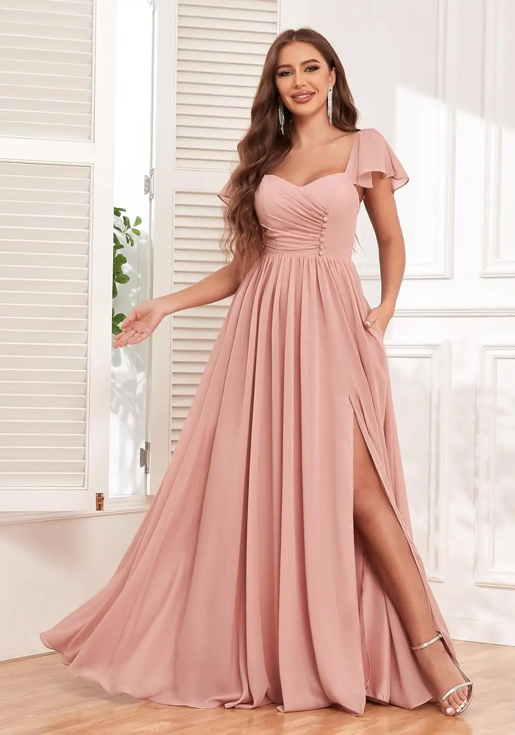 ชุดเพื่อนเจ้าสาวแบบยาวมีแขนสำหรับงานแต่งงาน ทรงเอไลน์ ผ้าชีฟองจับจีบ ชุดราตรีงานเลี้ยงอย่างเป็นทางการ มีกระเป๋า ชุดราตรีงานสำเร็จการศึกษา