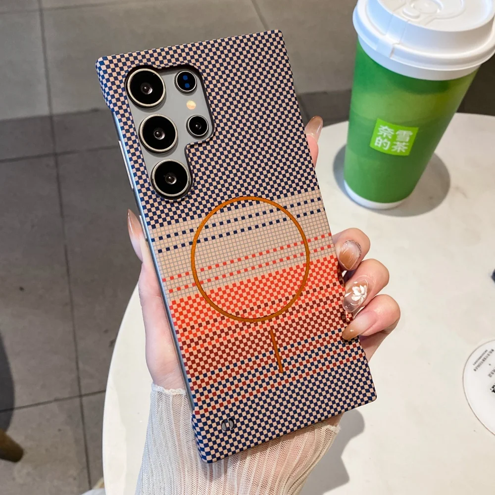 حافظة شحن لاسلكية مغناطيسية من ألياف الكربون بدون إطار لهاتف سامسونج جالاكسي S25 Ultra S24 S23 Plus غطاء صلب رفيع للغاية غير لامع