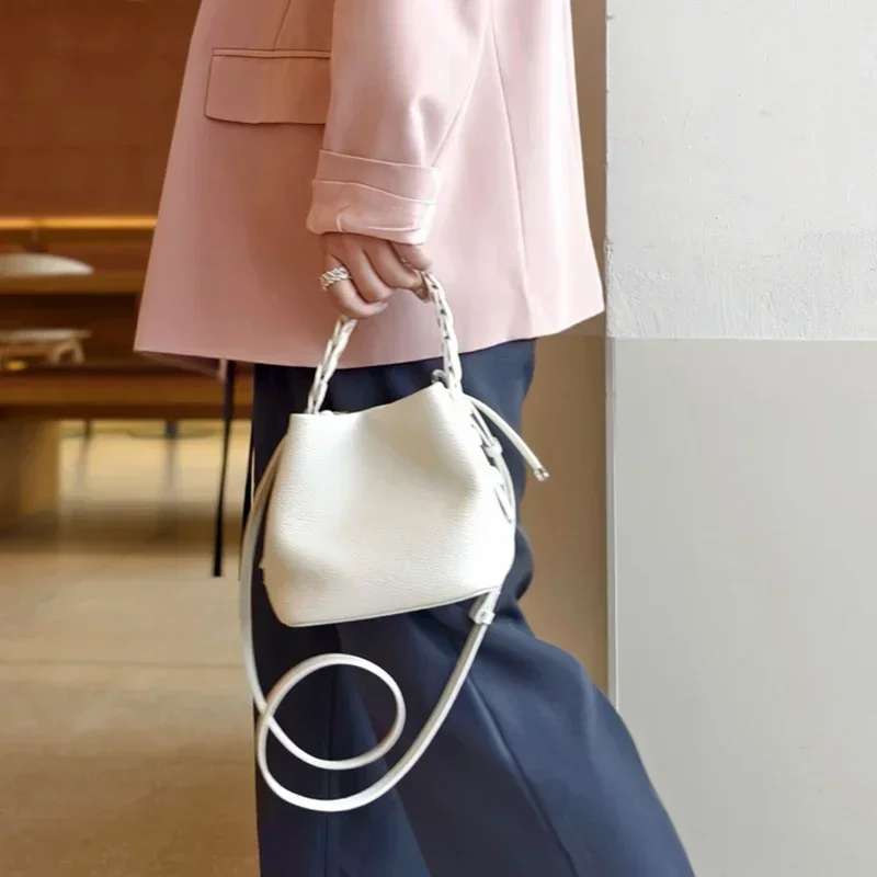 New Genuine Leather Bucket Bag Spring Textured Commuting Versatile Shoulder Crossbody Elegant Handheld Bag