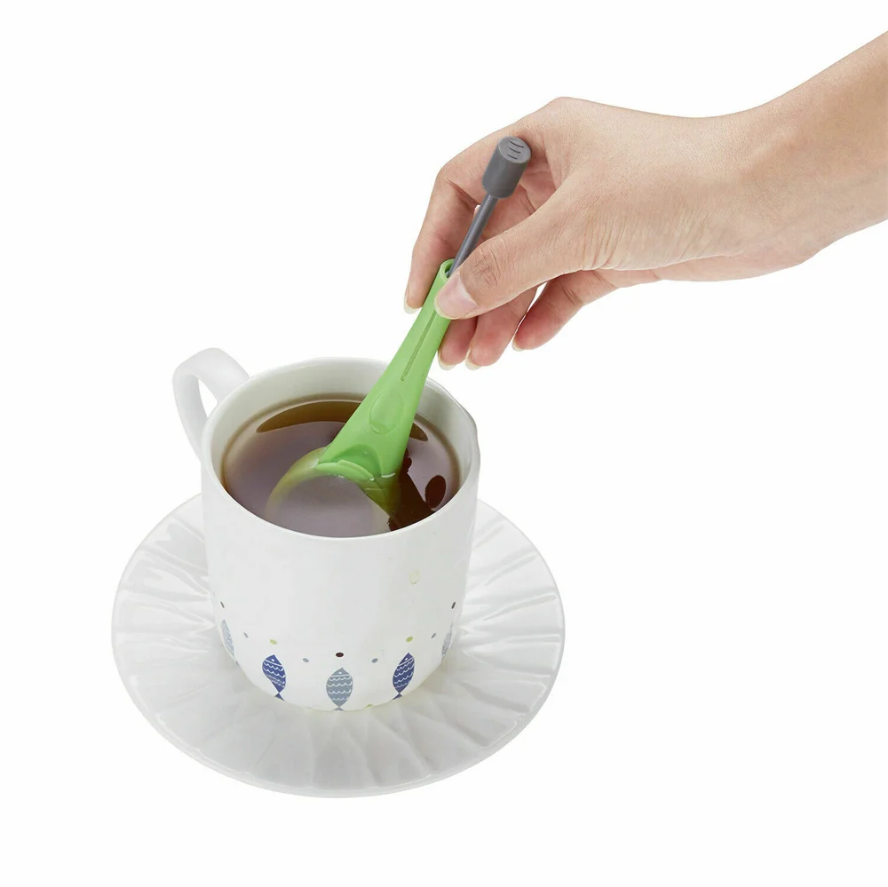 Infusore per tè stantuffo incorporato Silicone alimentare di alta qualità filtro per tè riutilizzabile ecologico cucchiaio filtro portatile gadget da cucina