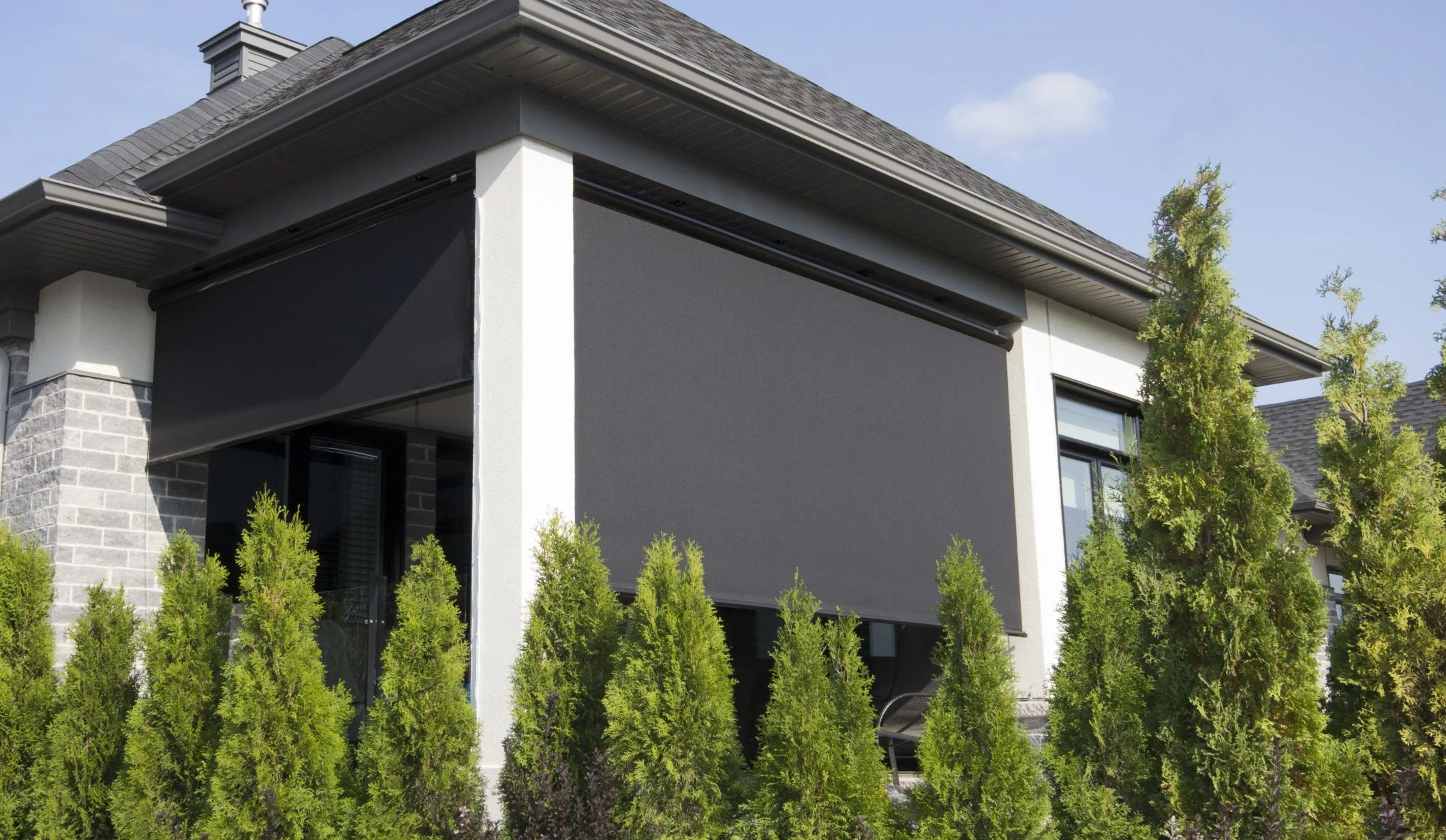 Outdoor Motorized Zip Screen Sun Shade Outside   Windproof Waterproof Roller Blind for Patio Gazebo