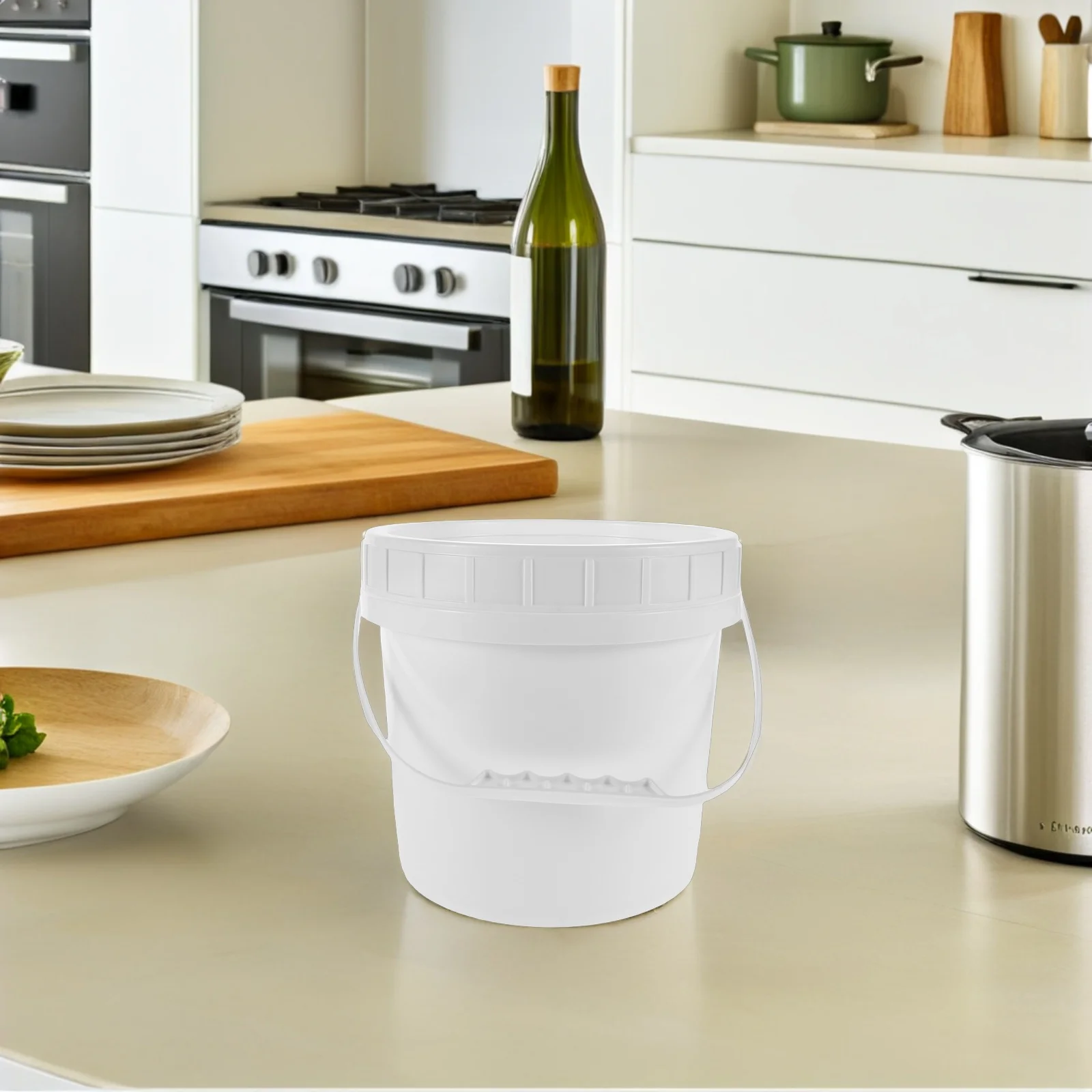 

5L 1.3 Gallon Food Grade Plastic Bucket White Storage Container with Handle and Screw Lid for Kitchen Sauce Syrup Powder