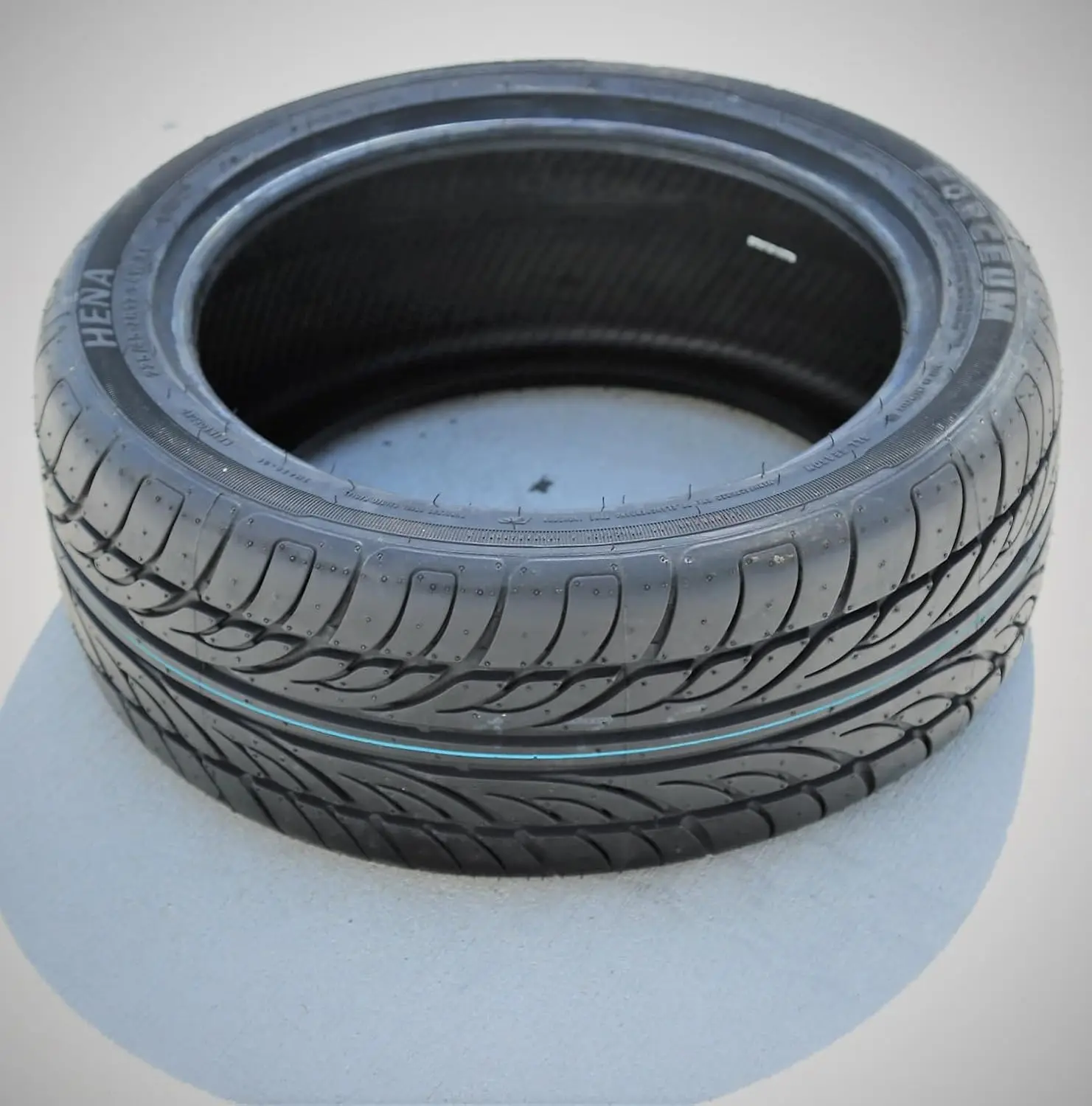 مجموعة من 2 (اثنين) إطارات شعاعية عالية الأداء لسيارة الركاب Hena لجميع المواسم-225/45R17 225/45ZR17 225/45/17 225/45-17 · تخفيضات كبيرة