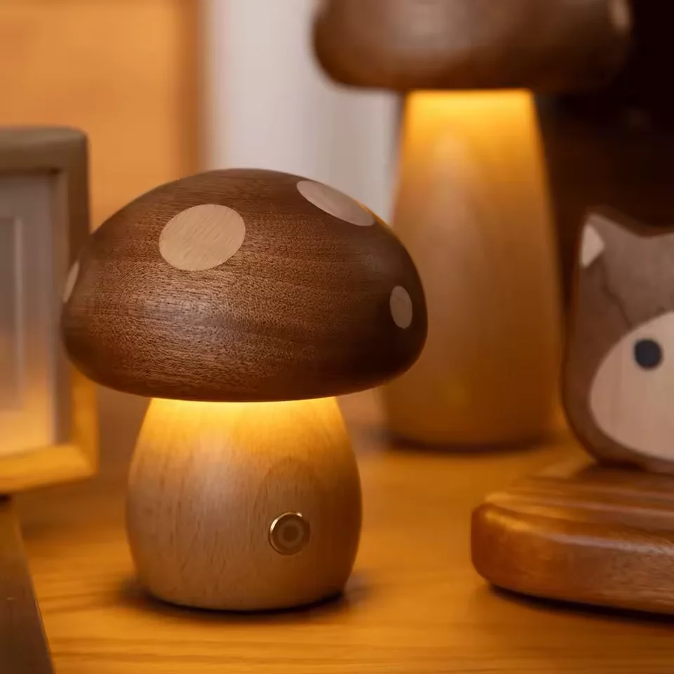 مصباح ليلي على شكل فطر خشبي صديق للبيئة غير مطلي يعمل باللمس يعتم بطارية 900 مللي أمبير في الساعة 3000 كيلو ضوء دافئ بجانب السرير ديكور محيط للأطفال
