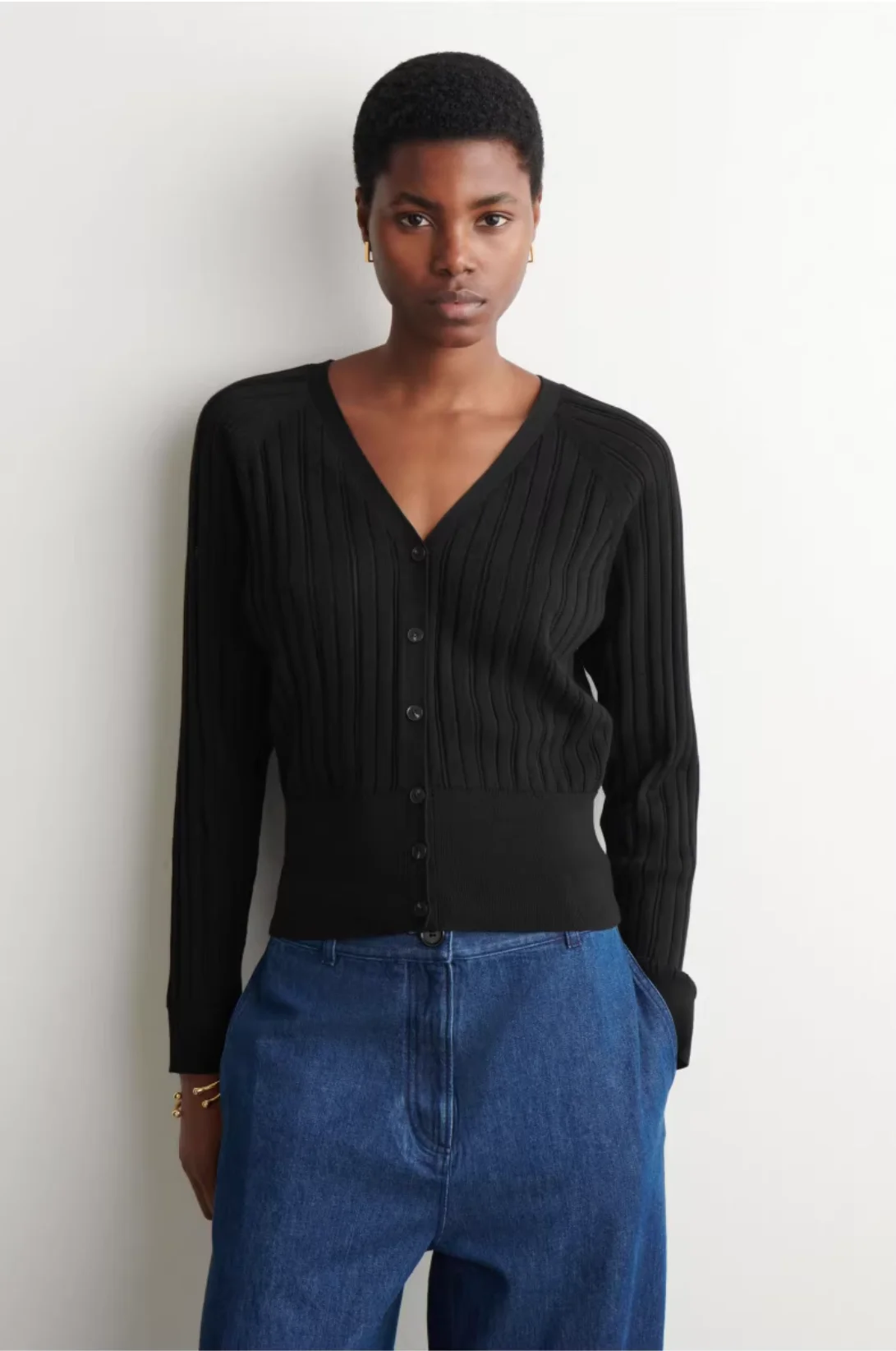

Ethereal Costume 2026 YAZHIMEI spring new style of Women's casual fashion Standard style black V-neck cotton cardigan