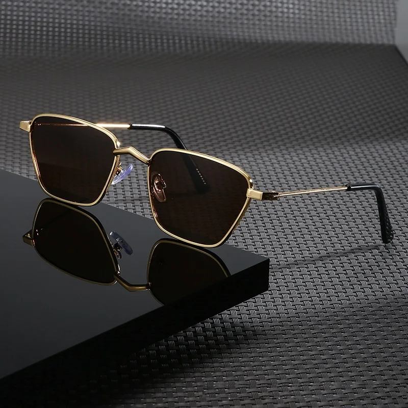 2026 Classic Small Frame Cat Eye Sunglasses Women/Men Brand Designer Alloy Mirror Sun Glasses Vintage Modis Oculos