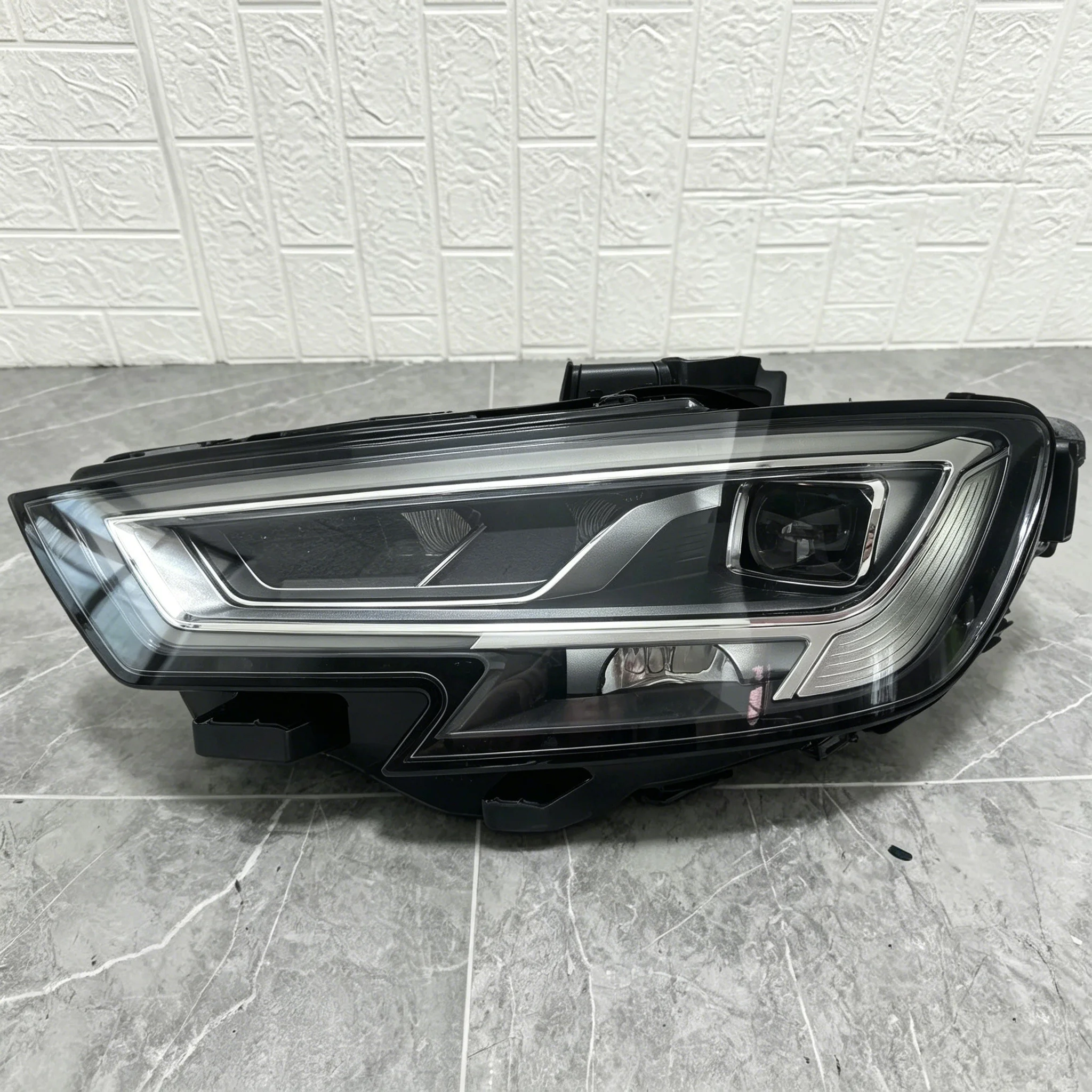 

For Audi A3 S3 RS3 8P LED Headlight 2016-2019 Original A3 S3 RS3 8P Body Kit OE 8VO941033C 8VO941034C