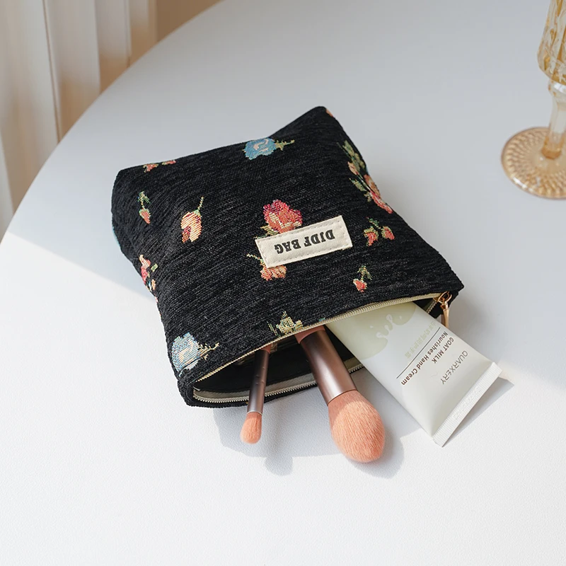 Black florets, women\'s makeup bag, small cosmetics, skin care products, storage bag, commuter coin purse, lipstick bag liner bag