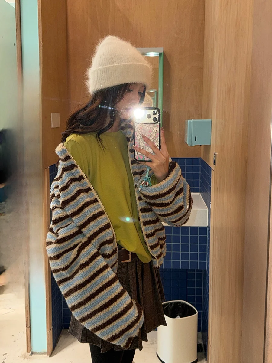 

Sinbounboun Vintage Contrast Color Stripe Fce ort Jaet Lamb Fur Zipper Coat Breathable Loose Fit Women's Outerwear