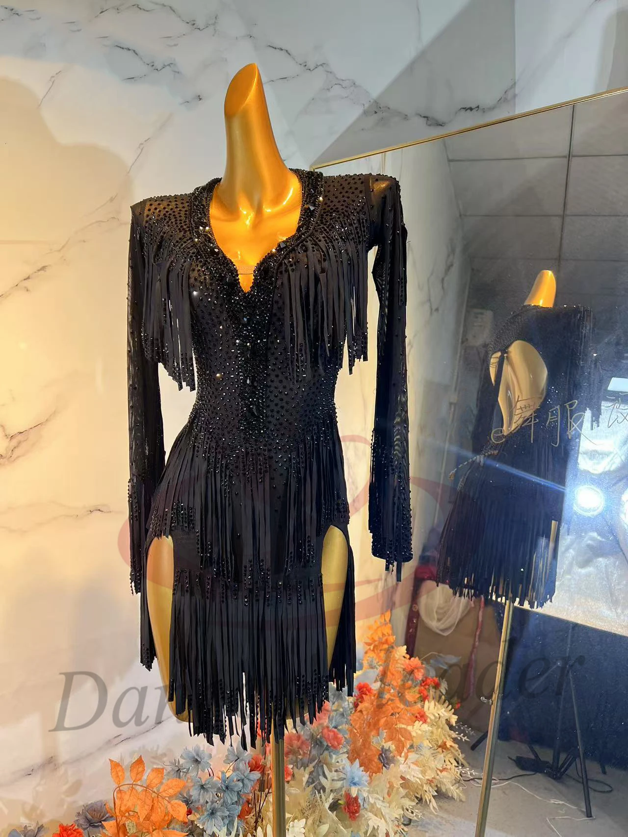 

Latin Dance Costume for Women, Adults, and Children, High-end Customized Love Back, Tassel Skirt, Samba Performance Dress