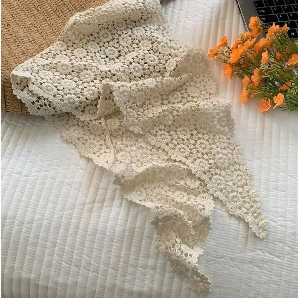 ستارة ضرطة مجوفة على الموضة بقصة ضيقة ومتعددة الوظائف وستارة الورك وشاح رأس مثلث جميل للنساء