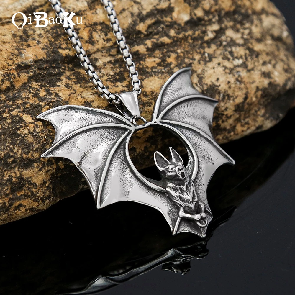 

New Punk Stainless Steel Men's Necklace Titanium Steel Creative Accessories Retro Personalized Bat Pendant Halloween Gift