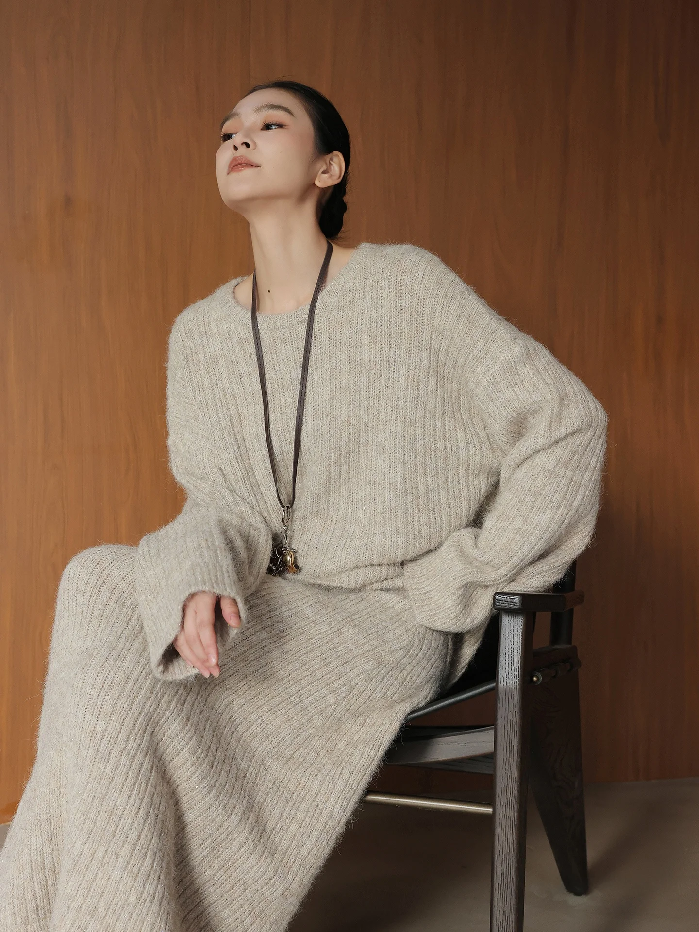 

JWUNIQUE Wine Dimple Glitter Knit Top And Skirt Two-Piece Set Winter Fashion Women's Long Sleeve Simple Style Ensemble