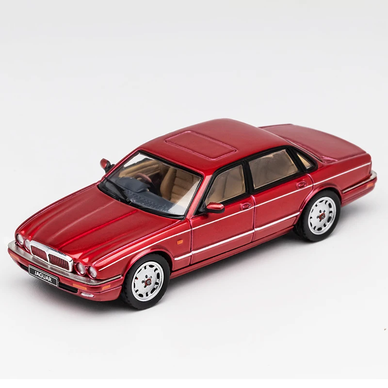 New Arrival Scale 1:64 Model Car For Jaguar XJ (X300) Metallic Material Can Be Used To Collect And Decorate Model Car Collection