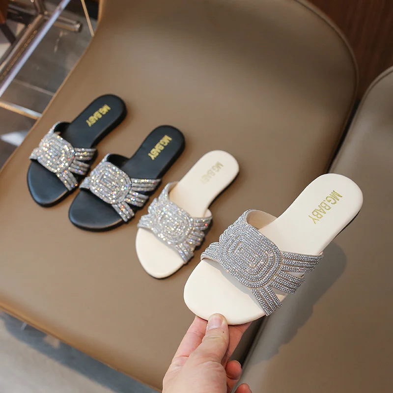 Summer Fashion Kids Comfortable Elegant Cute Hollow Crystal Beach Flat Bottom Beautiful Baby Girls Children's Student Slippers