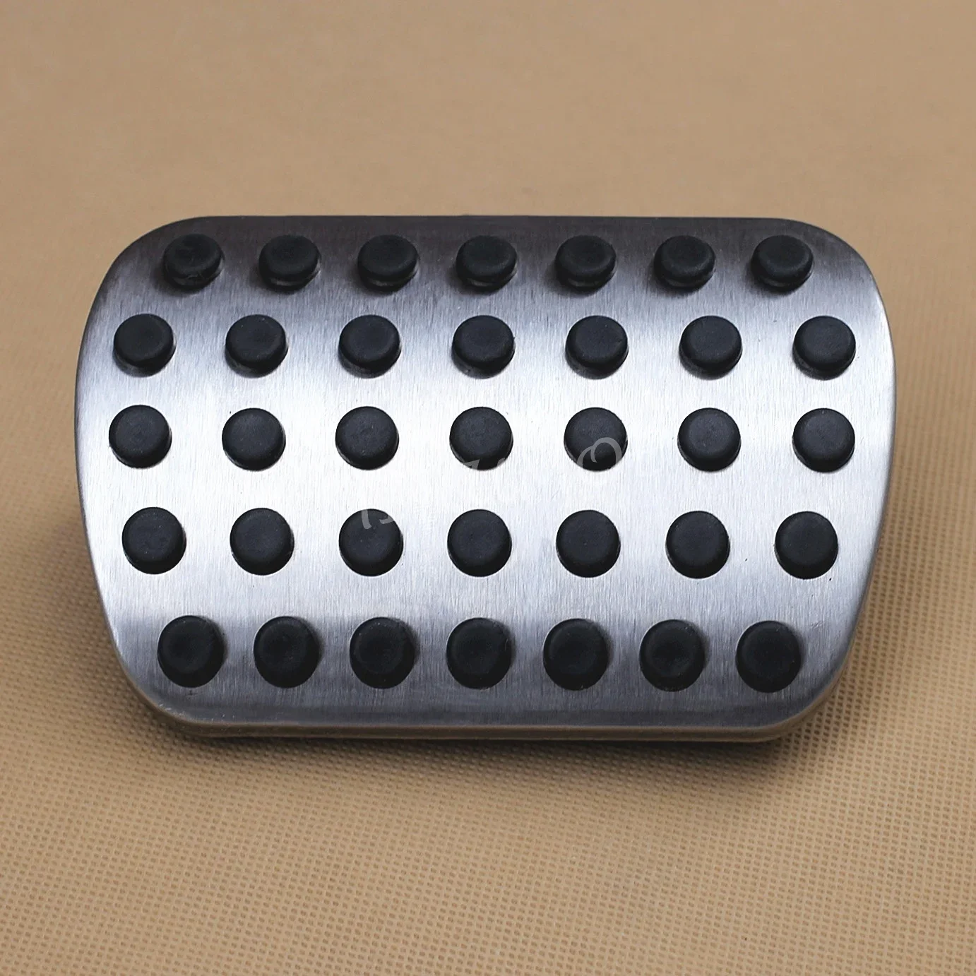 الفولاذ المقاوم للصدأ الغاز بدال فرامل وسادة يغطي لمرسيدس بنز A B GLA CLA M GLE GL GLS الفئة W176 W246 X156 C177 W166 C292 X166