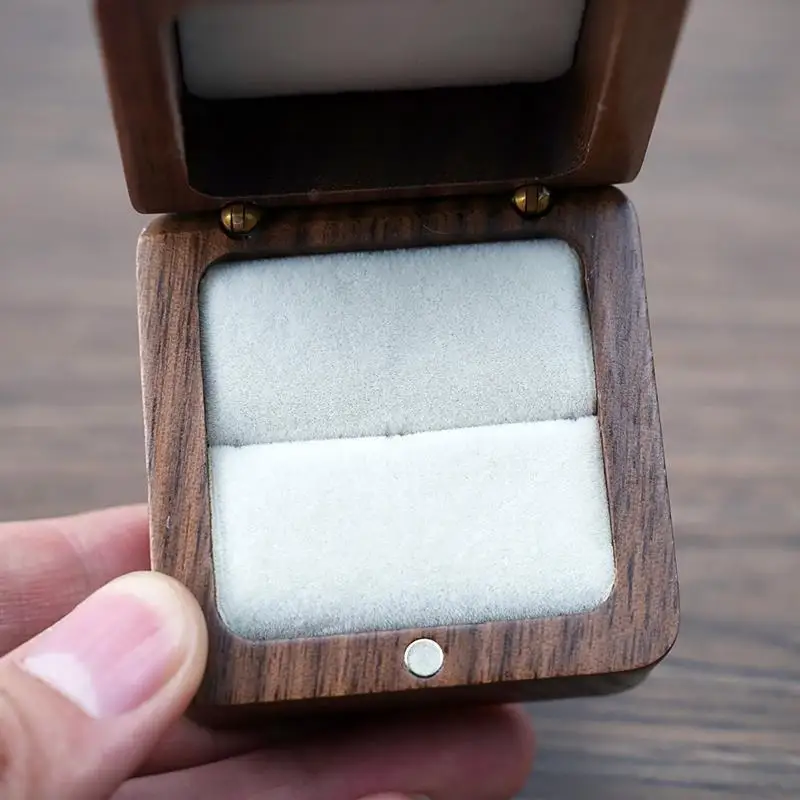 31BB Ring Box Square Storage Box Jewelry Display Soft Interior Holder