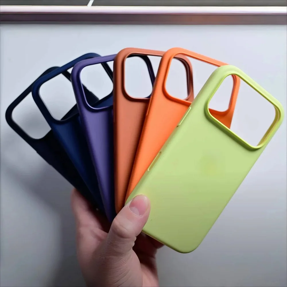 Magnetic Wireless iPhone Cell Phone Cover in Silicone
