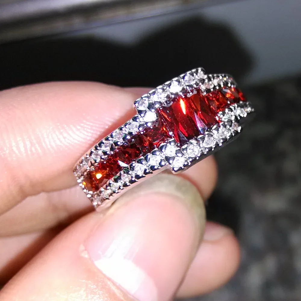 

Мужское кольцо с гранатом и цирконом огранки «Принцесса» из белого золота 10 карат, обручальное/помолвочное кольцо для мужчин, ювелирное украшение на годовщину, подарок