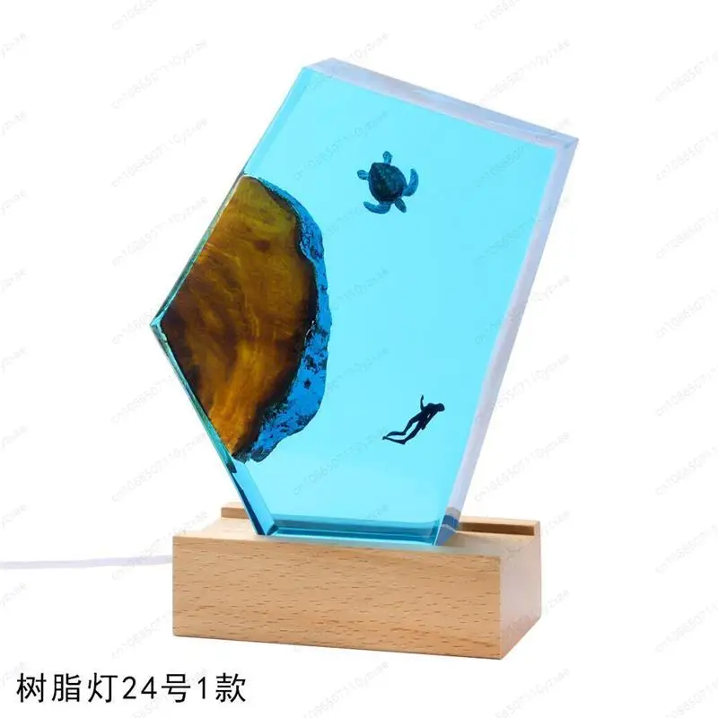 Ocean Diorama Resin - Handmade Scene with Turtle & Diver, Wood Base , Unique Home Desk Decor & Gift for Sea Lovers