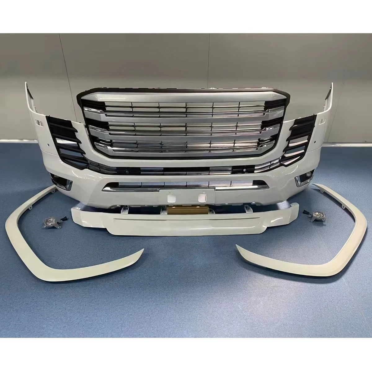 

Land Cruiser LC300 Car Bumpers 2022+ for toyota Land Cruiser LC 300 LC300 2022 ZX Front Bumper Grille Rear Bumper Accessories