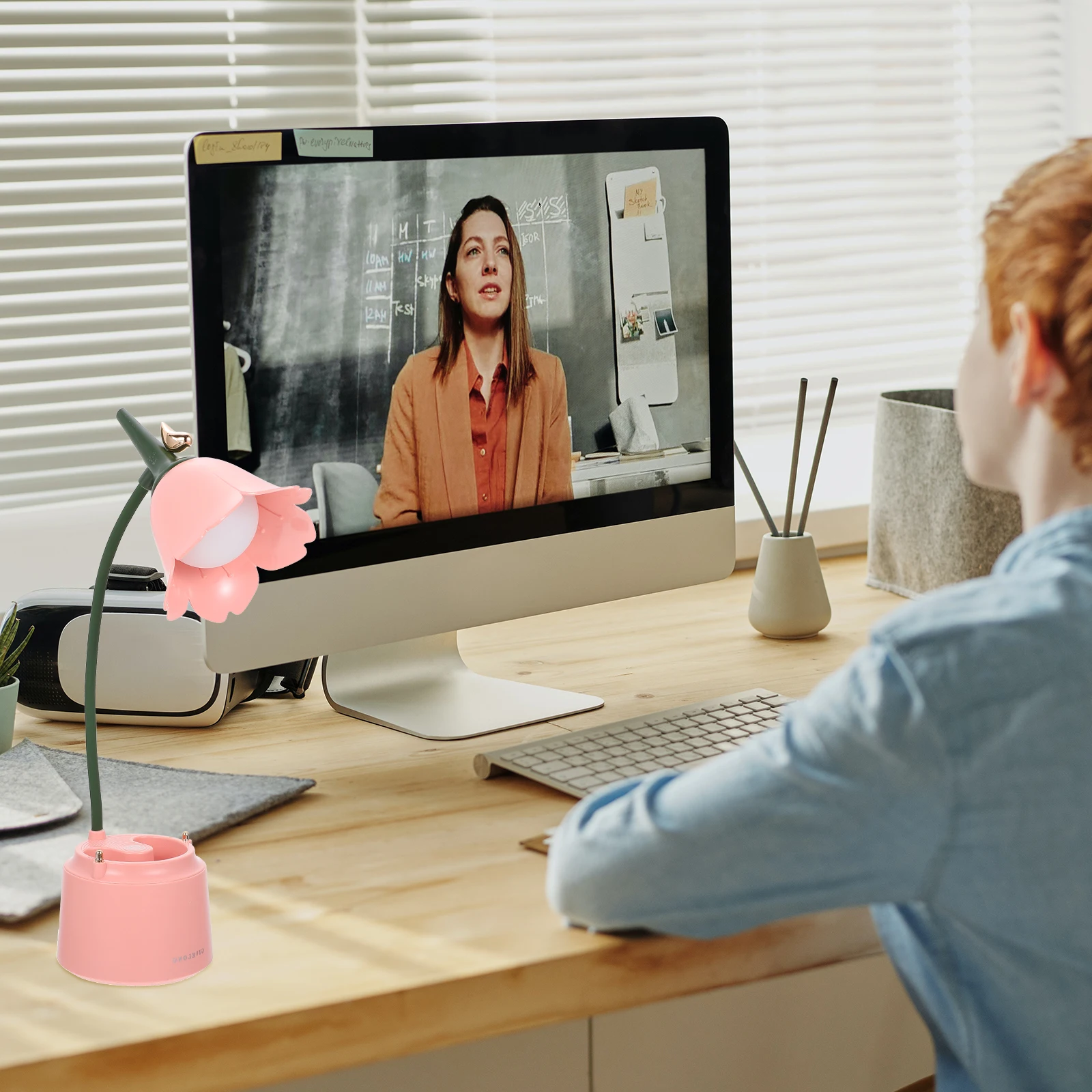 

Desk Lamp Charging Eye Protection Pink Table Light for Reading Work Computer Jewelry Crafts Skin Care Beauty Durable