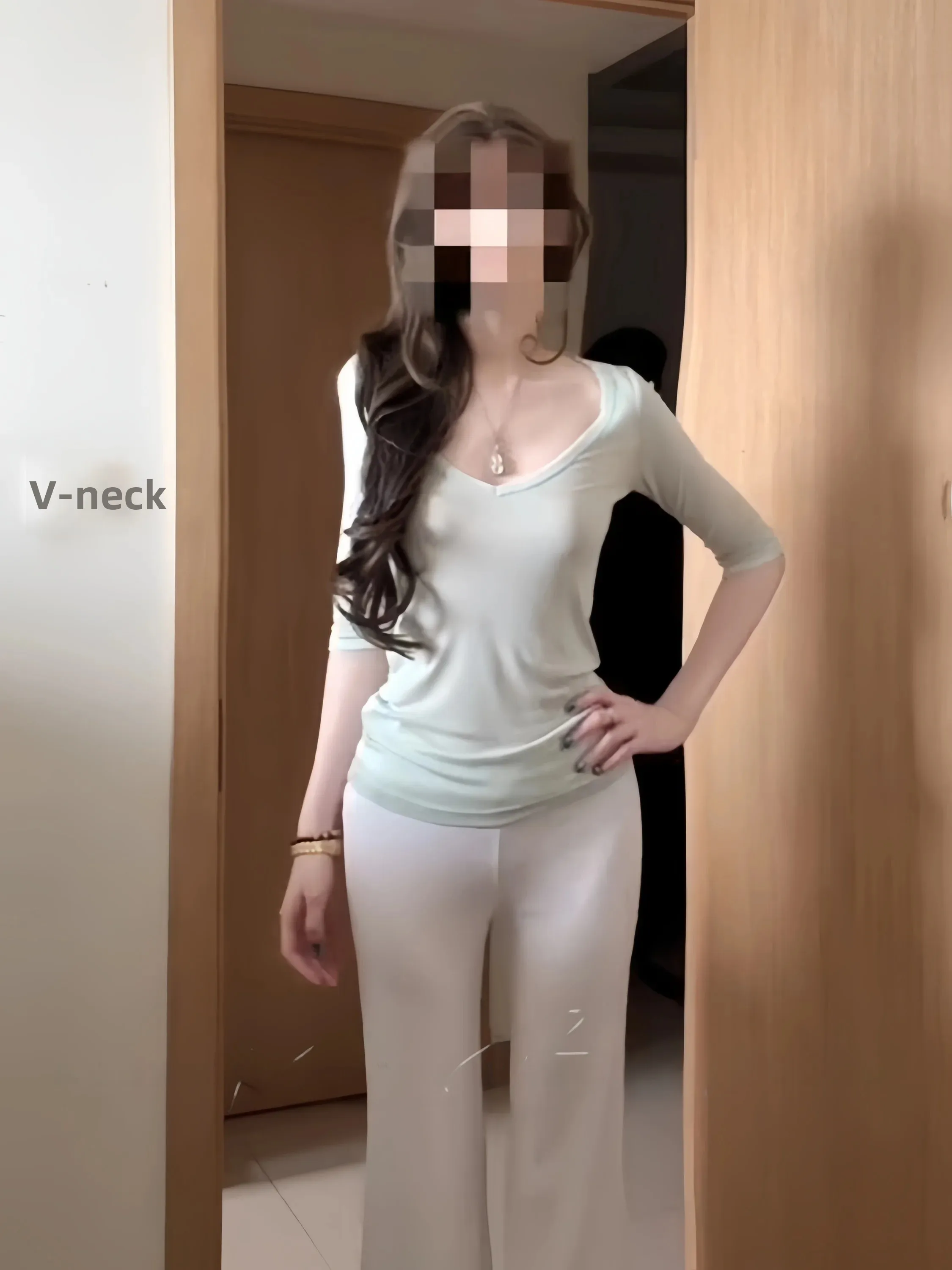 

Women's Slim Fit V-Neck T-Shirt Summer Soft Elastic Mid-Sleeve Top Versatile Gentle Style Base Shirt Casual Fashion