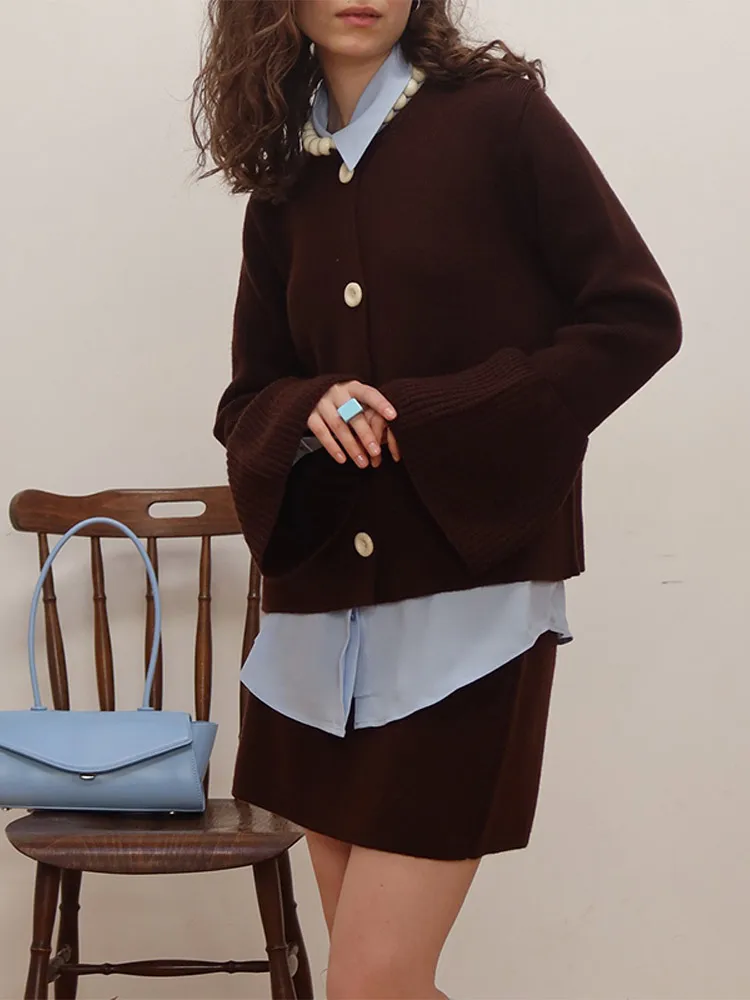 

Вязаный свитер с расклешенными рукавами, женские однобортные однотонные куртки, тонкие теплые пальто, осенняя модная повседневная женская одежда