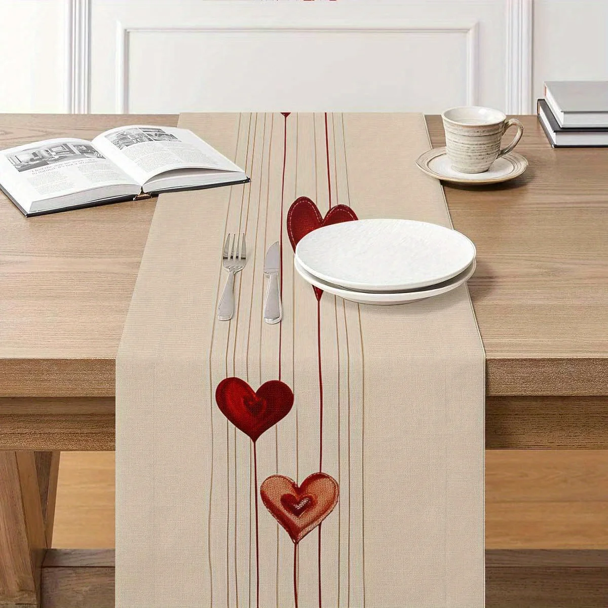 1 Piece of Valentine's Day Warm and Romantic Heart-Shaped Table Runner, Simple and Modern Home Decoration, Beige Striped Background, Red Heart Embellishments, Suitable for Valentine's Day, Weddings, Etc., Adds Festive Atmosphere, Enhances Home Decor.