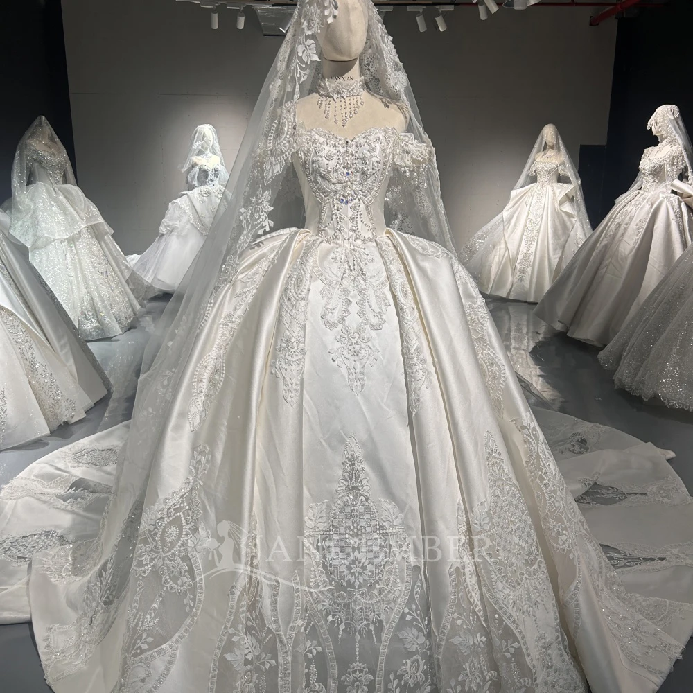 

Luxurious Cap Sleeve Wedding Dress Classic Satin Bridal Gown Formal Beaded Floor-length Gown For Dress Customized robe de mariée