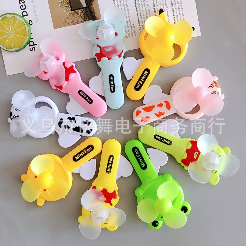 1 Pieces Random Style Cute Cartoon Animal Mini Plastic Handheld Fan Student Children Outdoor Portable Hand Press Manual Fan