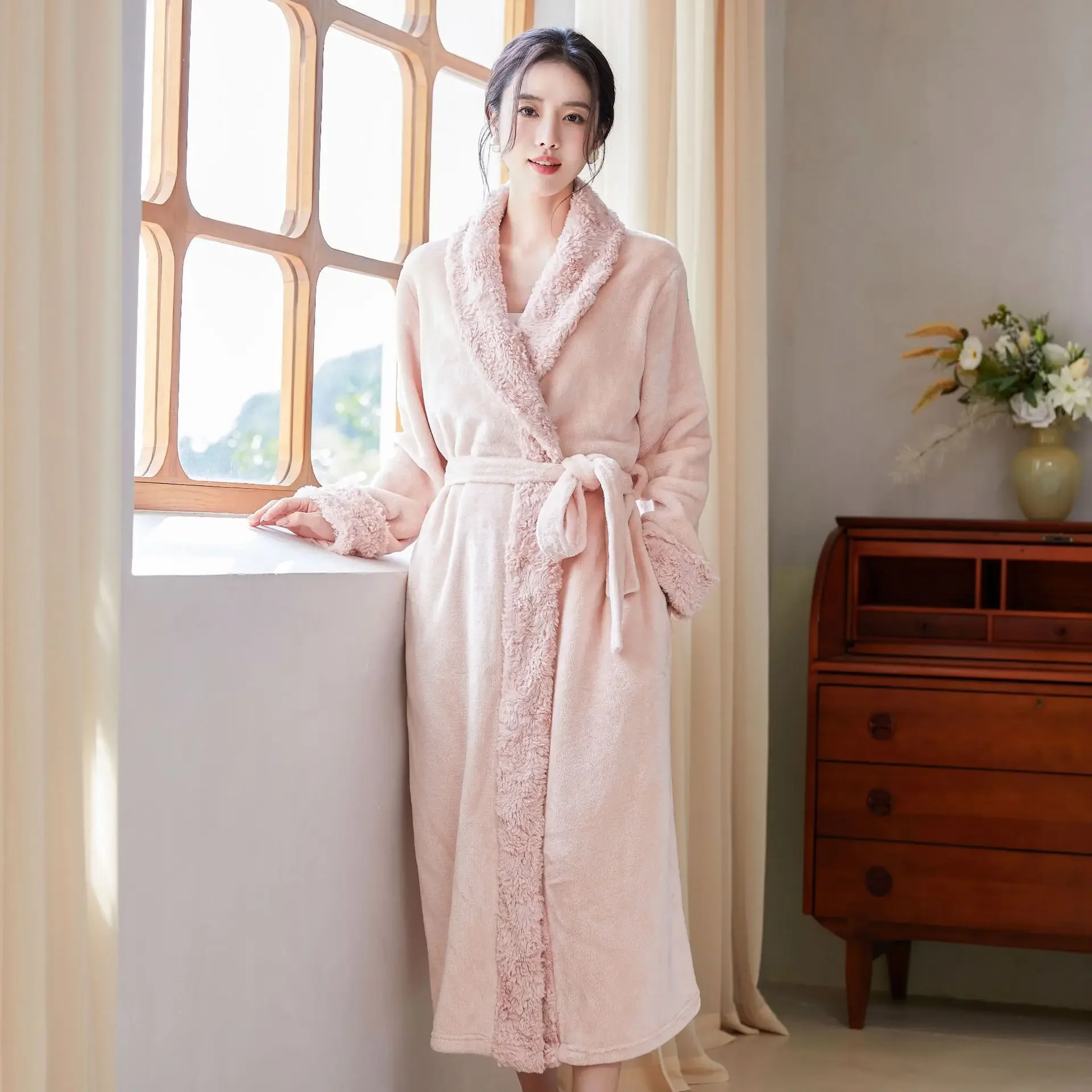 Women's Flannel Bathrobe Winter Cozy Bath Robe Plush Fleece Dressing Gown Fuzzy Housecoat for Women Perfect Loungewear Long Robe