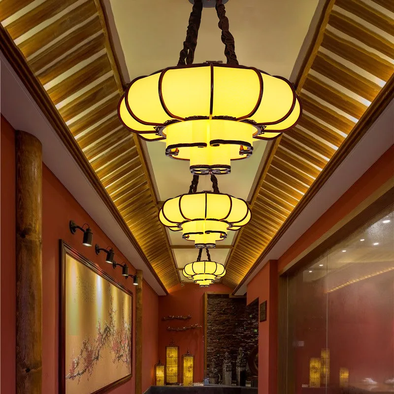 Chinese Style Dining Room Chandelier - Archaic Lantern with Auspicious Cloud Pattern, Grand Engineering Lighting for Corridor