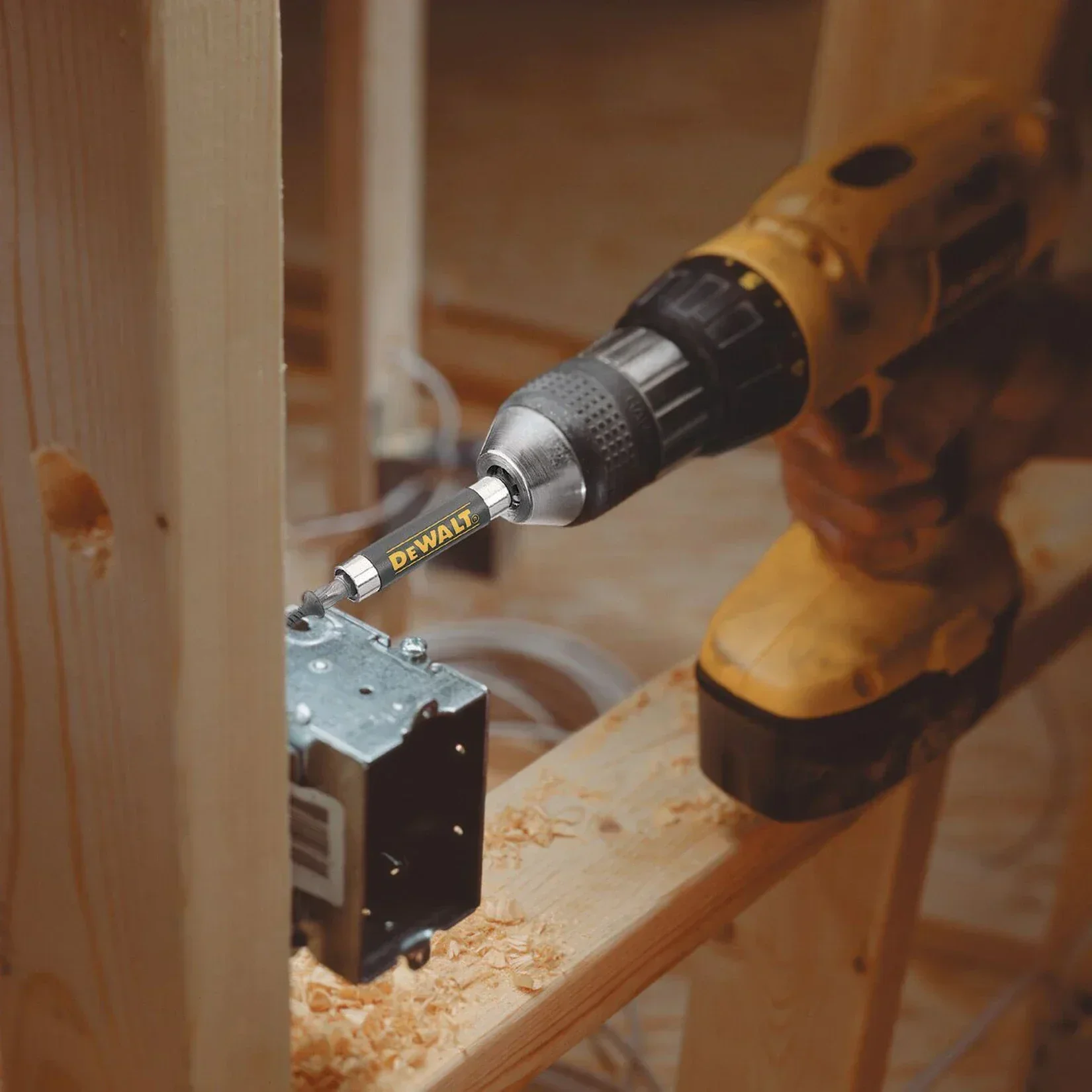 DEWALT DW2054B Magnetic Screw Drive Guide Drill Bit Holder for Driver Socket Magnetic 1/4in Bit Holder Adapter Tool Accessories